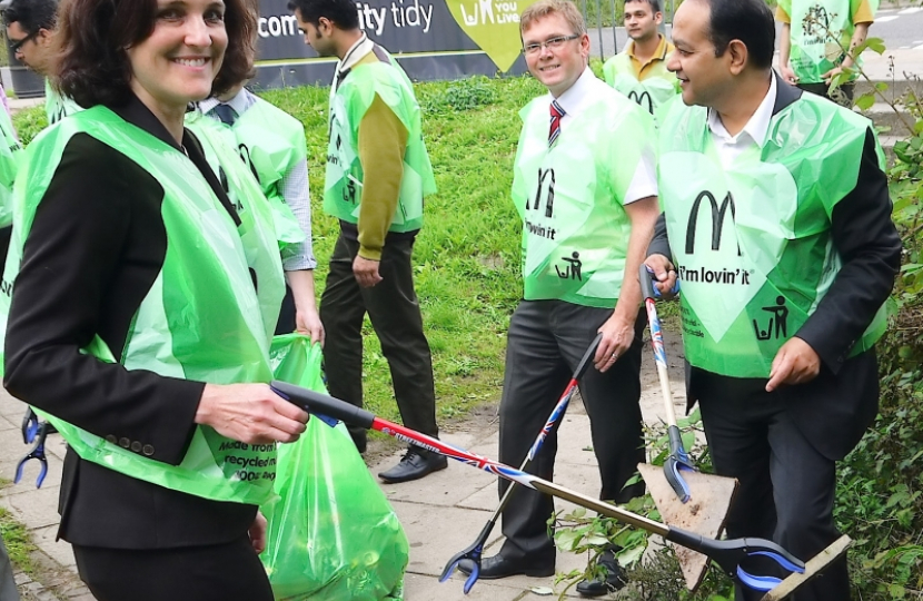 VILLIERS JOINS MCDONALD’S ‘BIG TIDY UP’ IN SOUTH FRIERN image 2